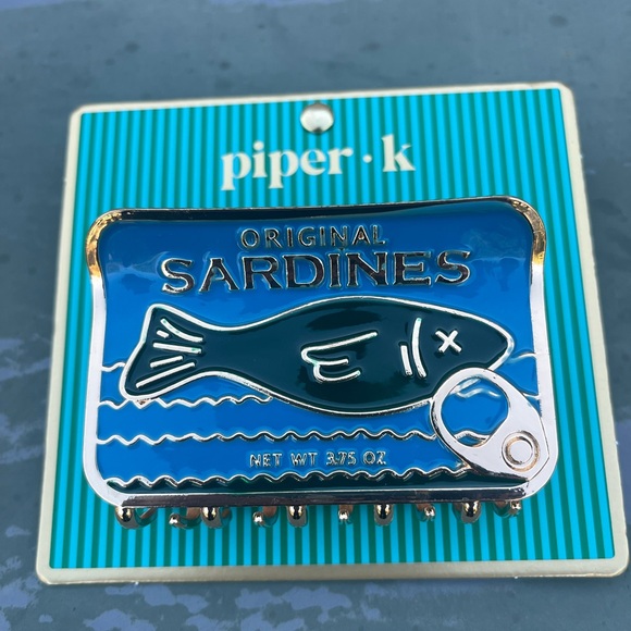 Piper K Blue Sardines Can Metal Hair Claw Clip - Picture 4 of 4